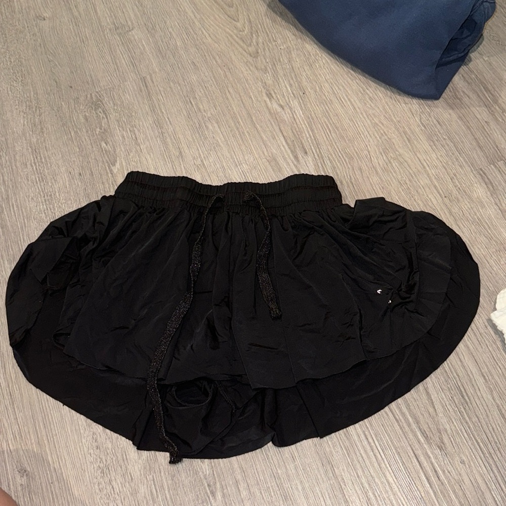 kikikona shorts